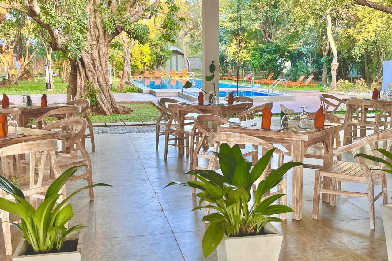 Nivadoo Resort Sigiriya Exteriér fotografie The restaurant at the hotel