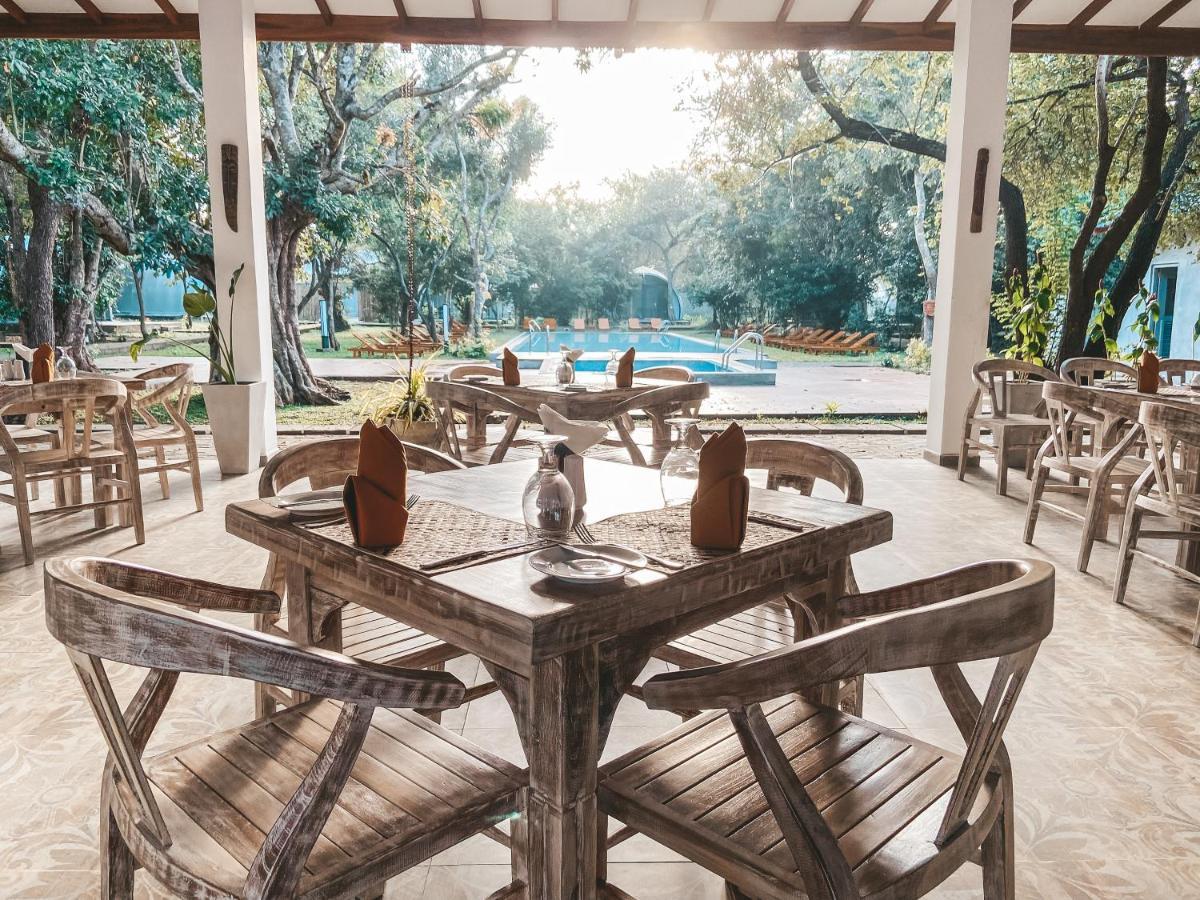 Nivadoo Resort Sigiriya Exteriér fotografie The restaurant at the hotel