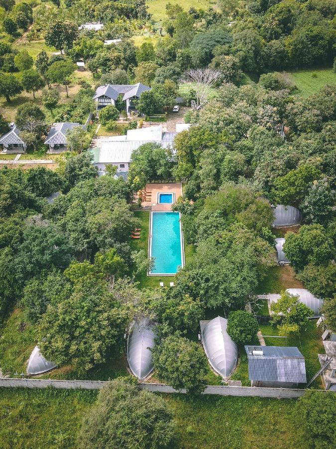 Nivadoo Resort Sigiriya Exteriér fotografie Aerial view of the house